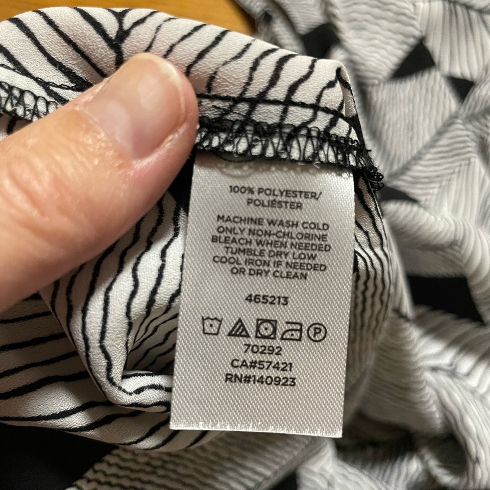 NWT shell top - Picture 4 of 5